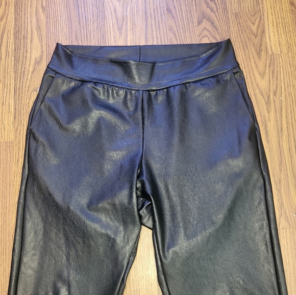 Commando Leather Tapered Pants Women’s W30 L27 Made in USA High-Rise Slim A70 - Picture 4 of 9